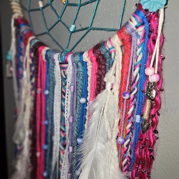 HANDMADE CUSTOMIZED DREAMCATCHERS - Picture 4 of 4